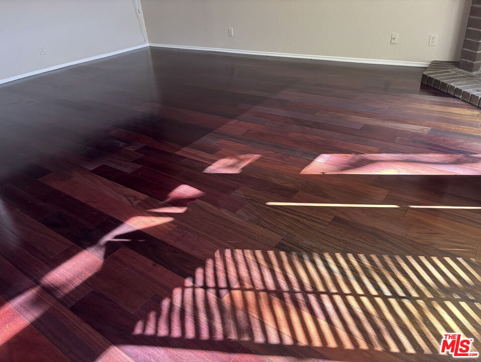 4541 Alla Road, Unit 5 Marina del Rey, CA 90292 - Photo 28 of 31 a view of entryway