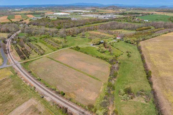 $950,000 | 514 Lipscomb Road, Stuarts Draft, VA 24477