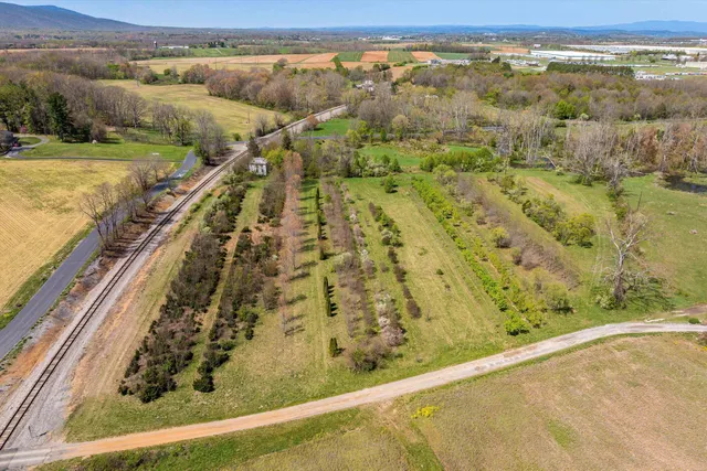 $950,000 | 514 Lipscomb Road, Stuarts Draft, VA 24477