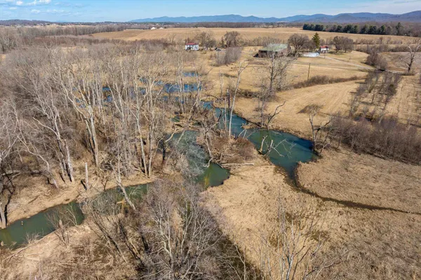 $950,000 | 514 Lipscomb Road, Stuarts Draft, VA 24477