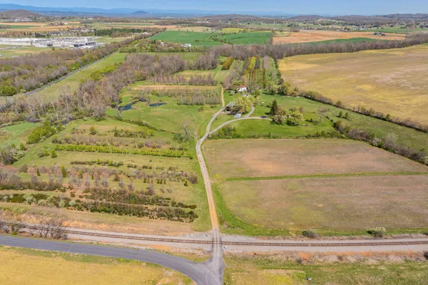 $950,000 | 514 Lipscomb Road, Stuarts Draft, VA 24477