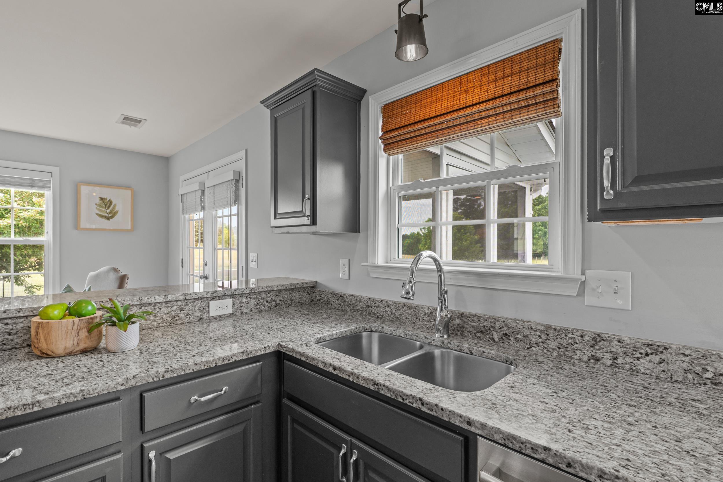333 Hyler Road Gilbert, SC 29054 - Photo 7 of 41