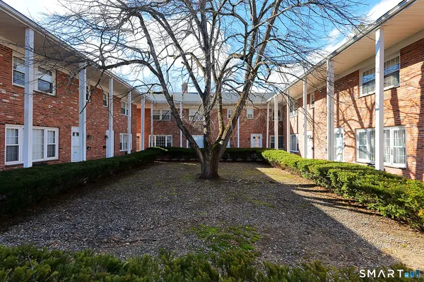 $2,800 | 44 Garden Street, Unit 7, Farmington, CT 06032