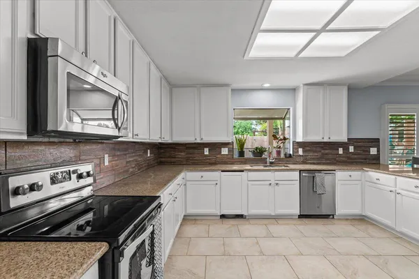 $559,000 | 5743 Prince Edward Lane, Riverbank, CA 95367