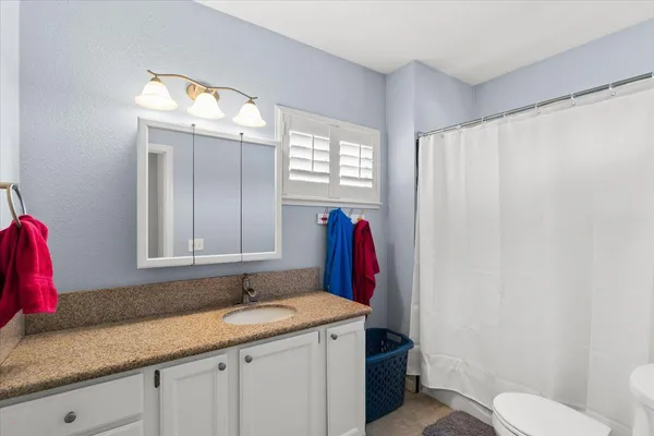 $559,000 | 5743 Prince Edward Lane, Riverbank, CA 95367