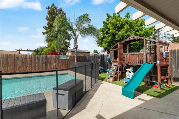 $559,000 | 5743 Prince Edward Lane, Riverbank, CA 95367