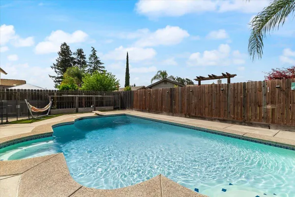 $559,000 | 5743 Prince Edward Lane, Riverbank, CA 95367