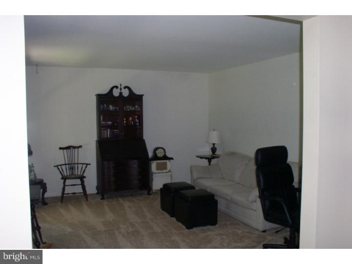 238 Cowpath Road Souderton, PA 18964 - Photo 3 of 18 Living Room