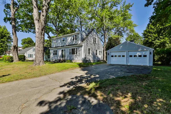 $599,000 | 7 Holly Drive, Nashua, NH 03063