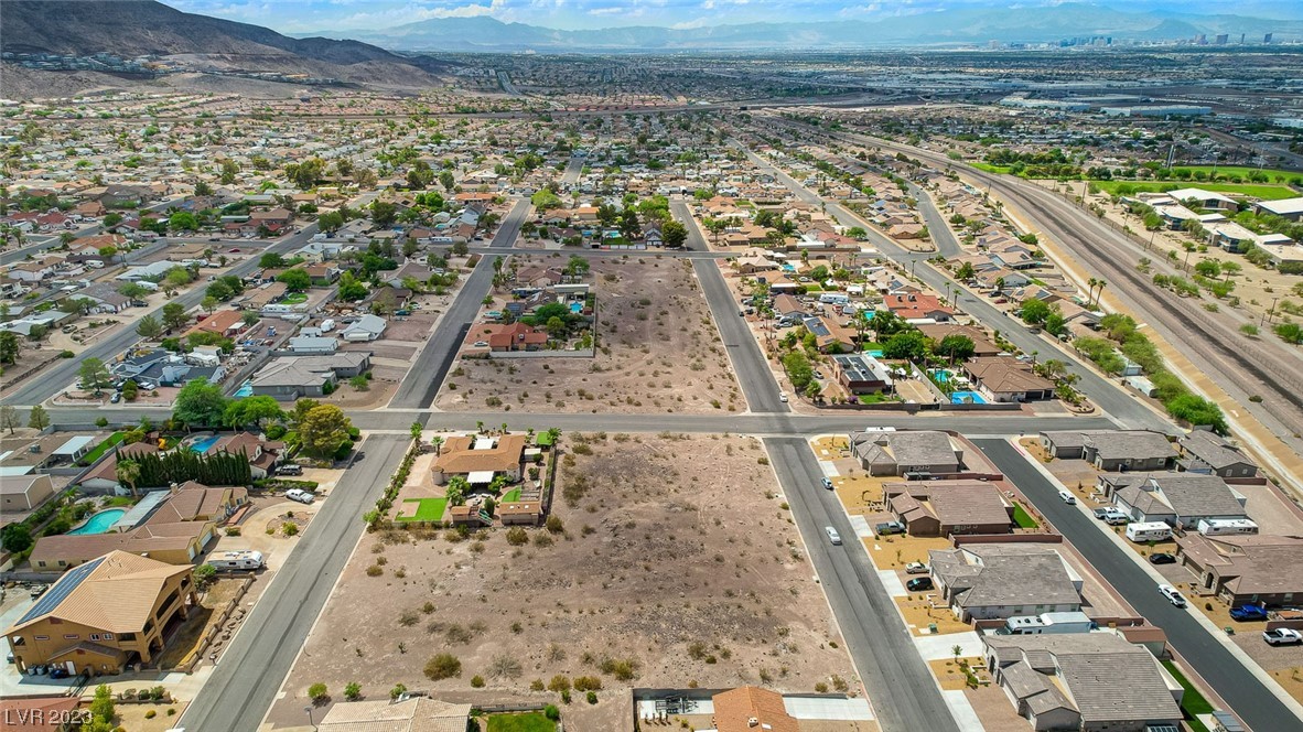 Laval Henderson, NV 89015 - Photo 14 of 18