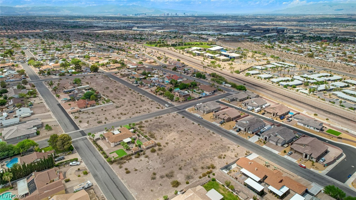 Laval Henderson, NV 89015 - Photo 15 of 18