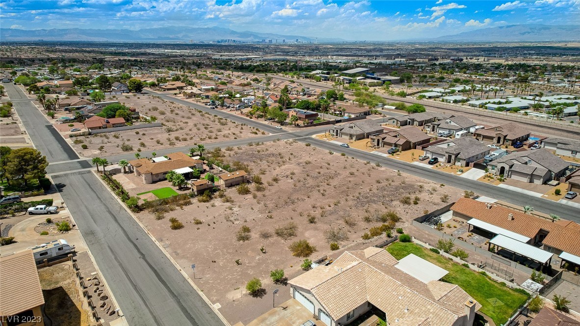 Laval Henderson, NV 89015 - Photo 4 of 18