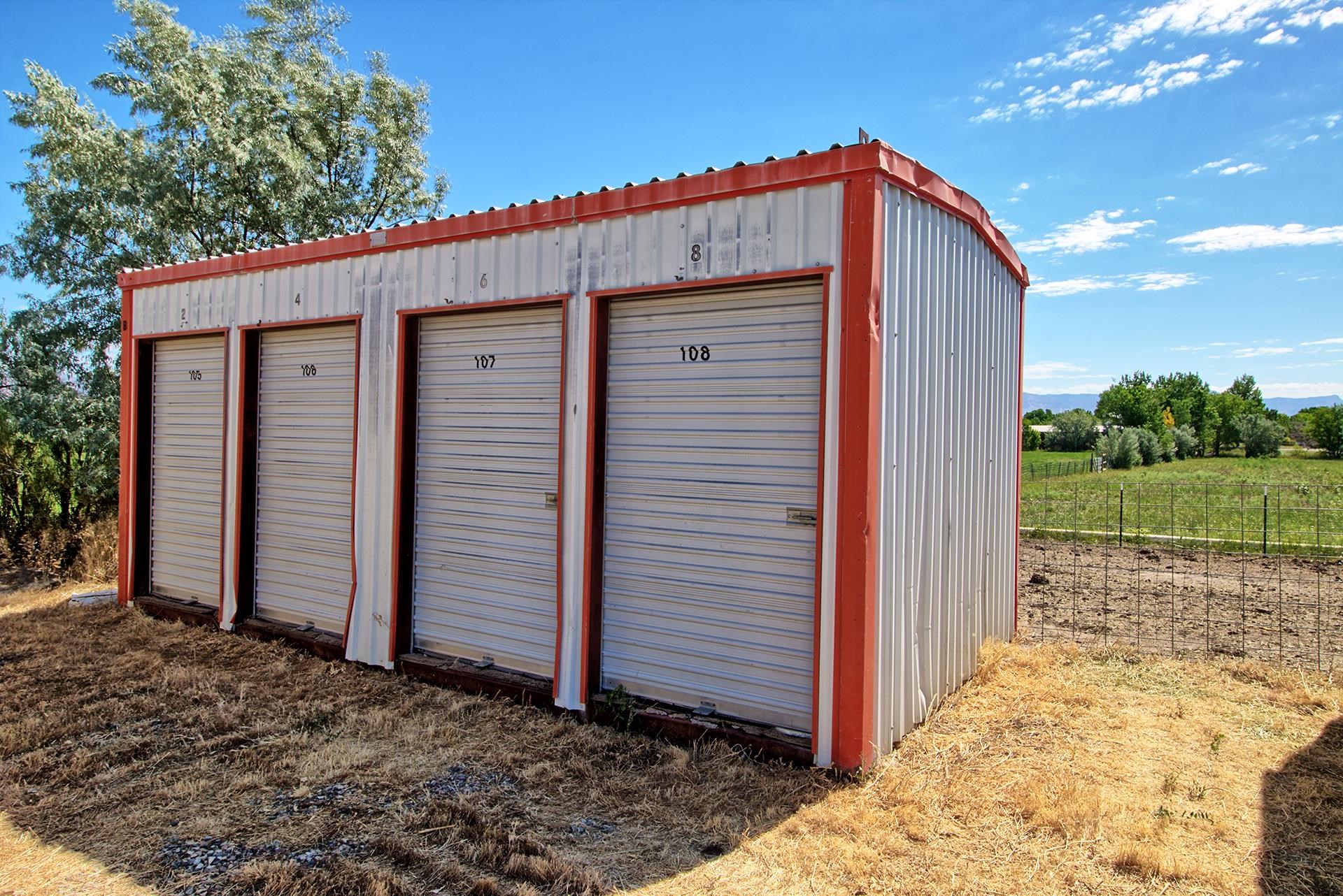 1724 O Road Fruita, CO 81521 - Photo 39 of 42 a view of a house with backyard