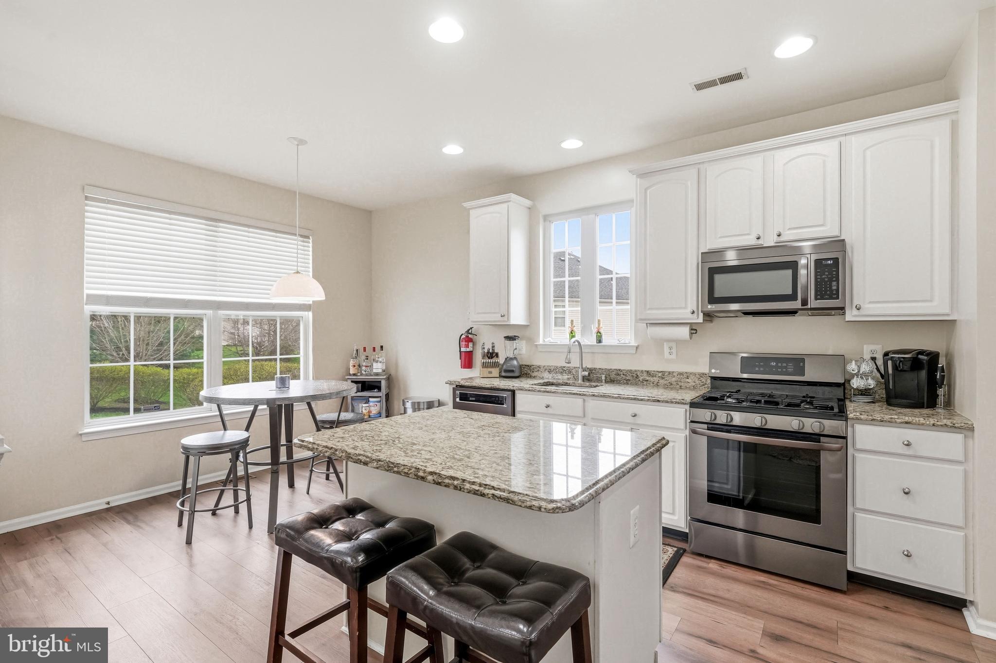 27 Compass Circle Mount Laurel, NJ 08054 - Photo 11 of 25 Gallery Image 11