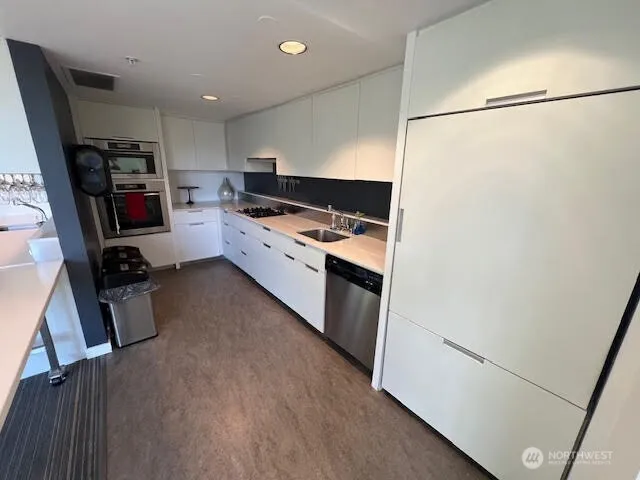 $2,150 | 501 Roy Street, Unit F229, Seattle, WA 98109