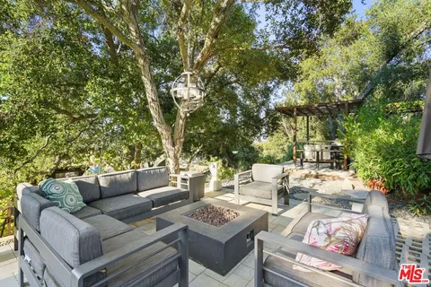 $1,499,000 | 21956 Cereza Way, Topanga, CA 90290