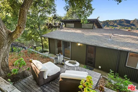 $1,499,000 | 21956 Cereza Way, Topanga, CA 90290