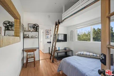 $1,499,000 | 21956 Cereza Way, Topanga, CA 90290