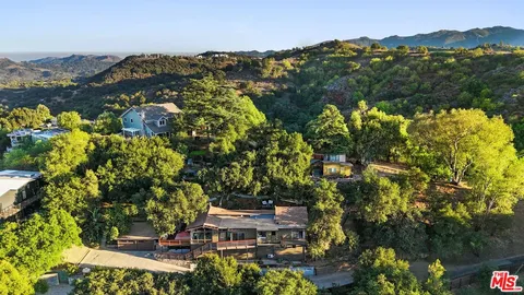 $1,499,000 | 21956 Cereza Way, Topanga, CA 90290