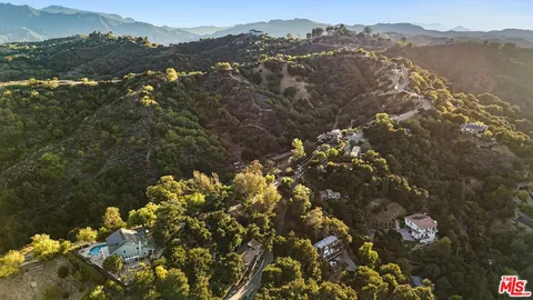 $1,499,000 | 21956 Cereza Way, Topanga, CA 90290