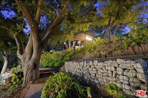 $1,499,000 | 21956 Cereza Way, Topanga, CA 90290