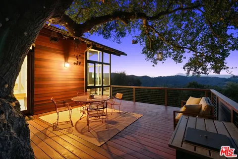 $1,499,000 | 21956 Cereza Way, Topanga, CA 90290