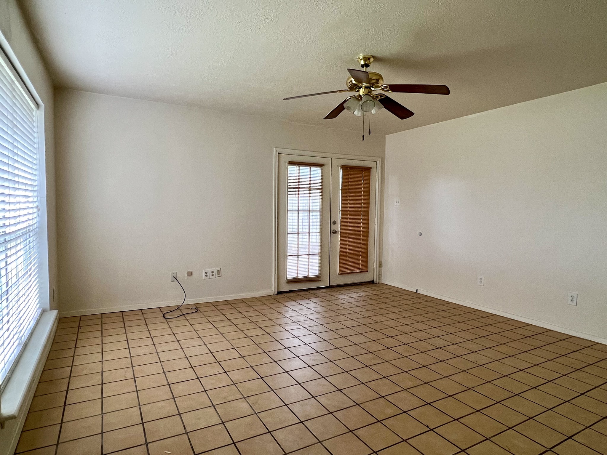 707 Ruth Court, Unit A Navasota, TX 77868 - Photo 5 of 11