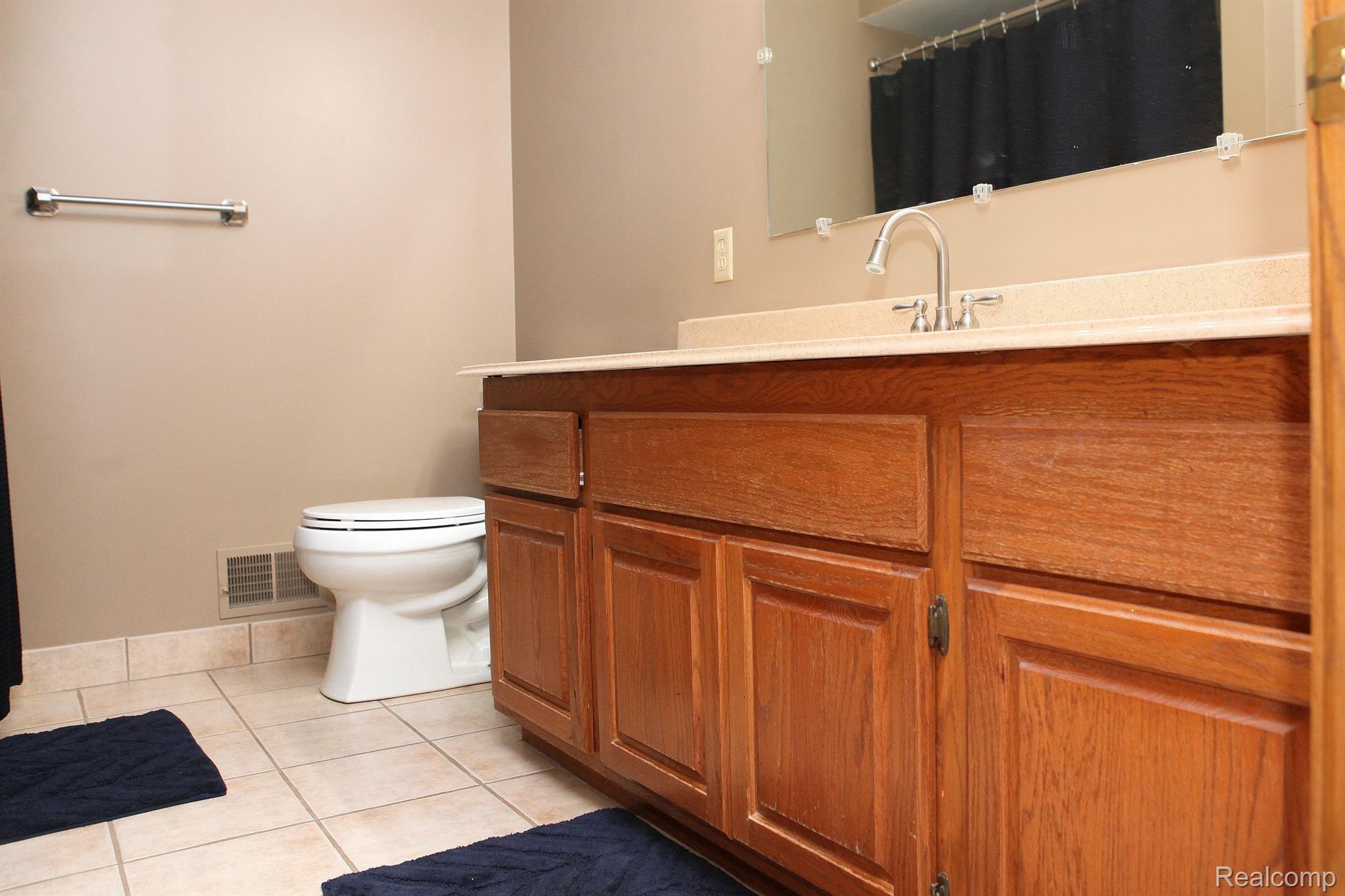 748 Sperry Road Allenton, MI 48002 - Photo 17 of 42 Gallery Image 17