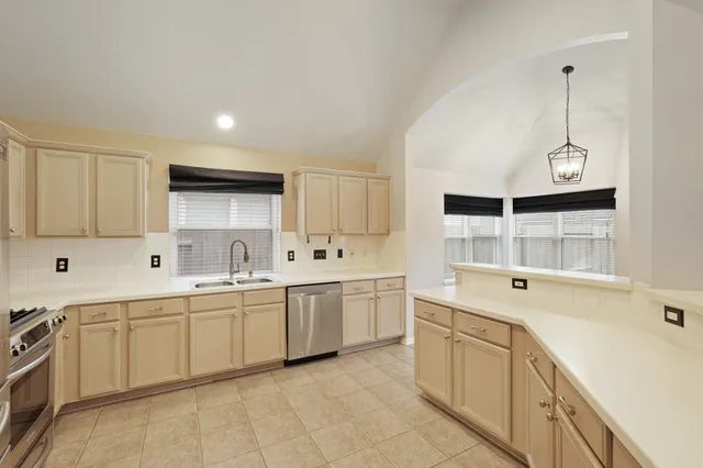 $2,150 | 18303 Heathridge Lane, Cypress, TX 77433