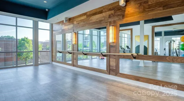 $1,490 | 650 East Brooklyn Vlg Avenue, Unit A3, Charlotte, NC 28202