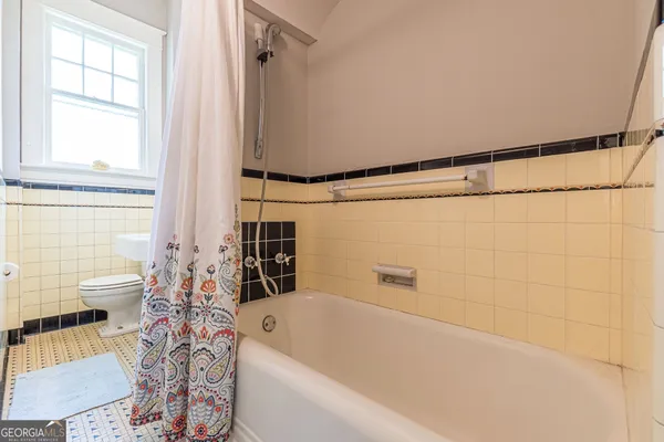 $3,900 | 1878 A Cambridge Avenue, College Park, GA 30337