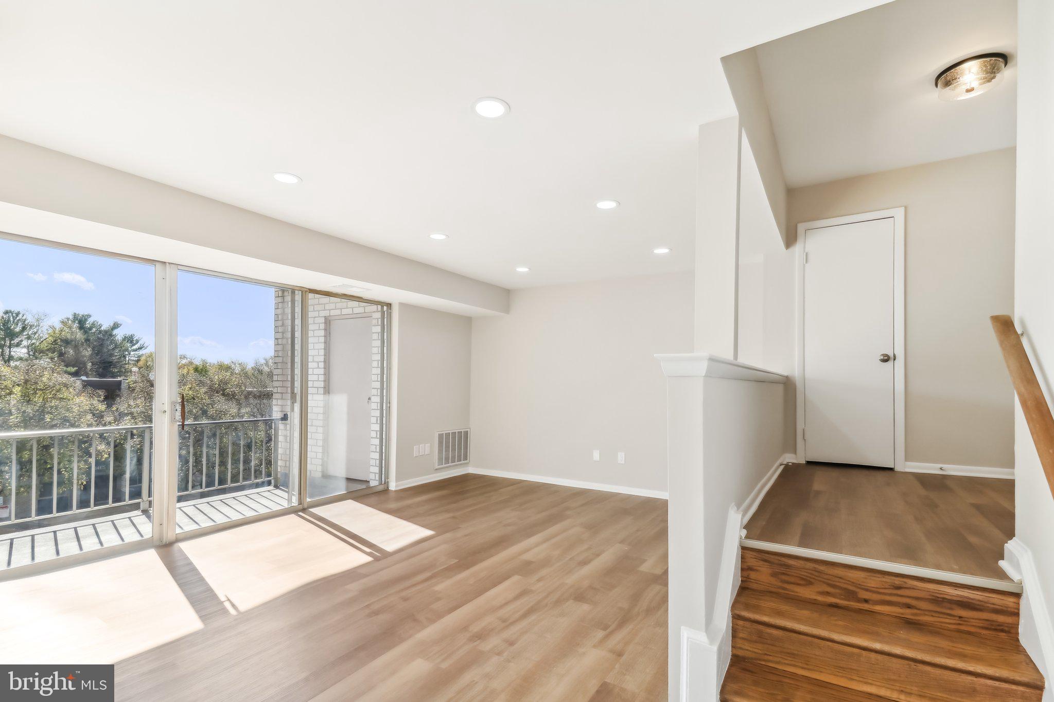 2511 Baltimore Road Rockville, MD 20853 - Photo 7 of 37 Living Room