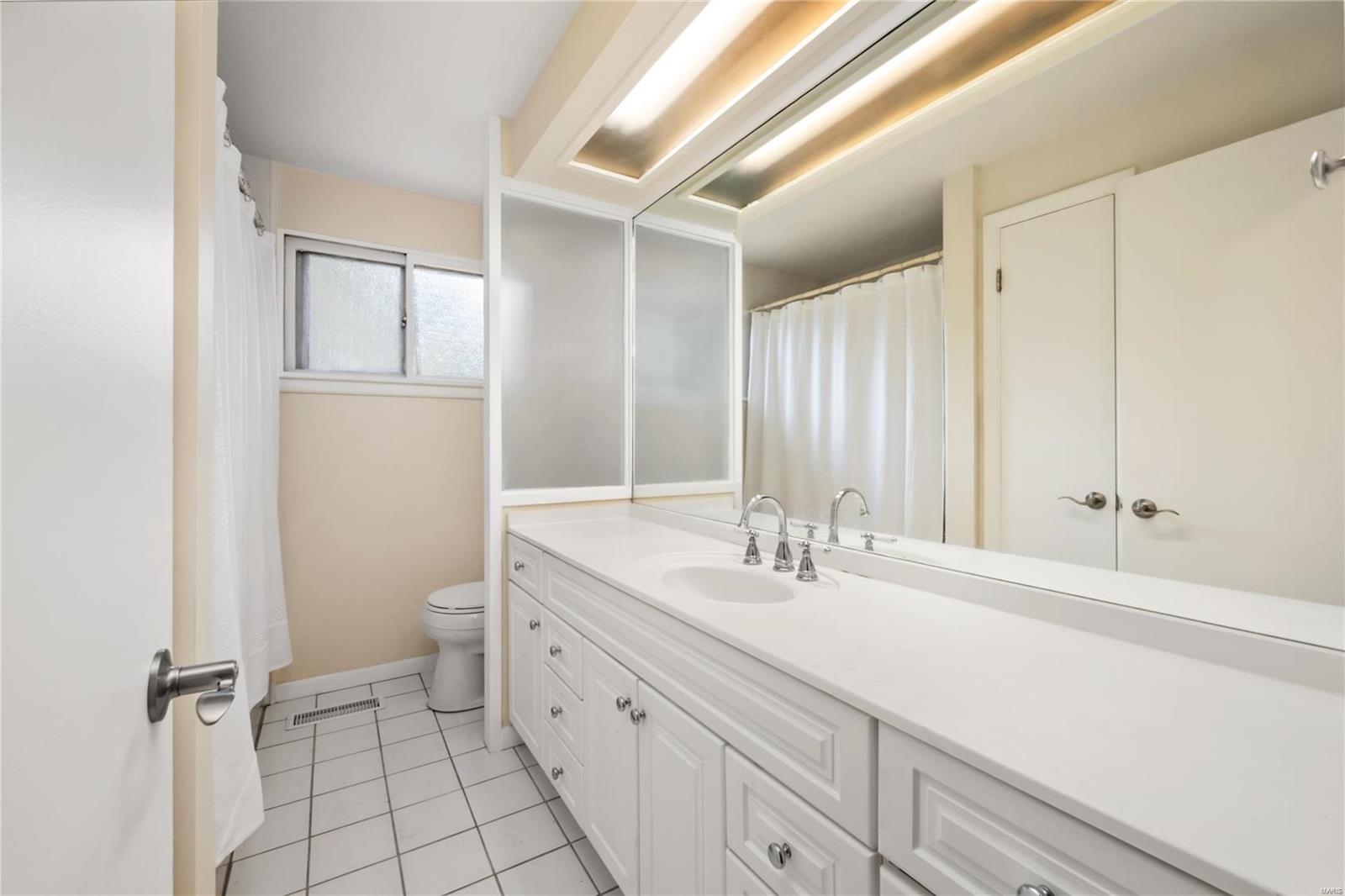 9875 East Watson Road St. Louis, MO 63126 - Photo 13 of 21 Gallery Image 13