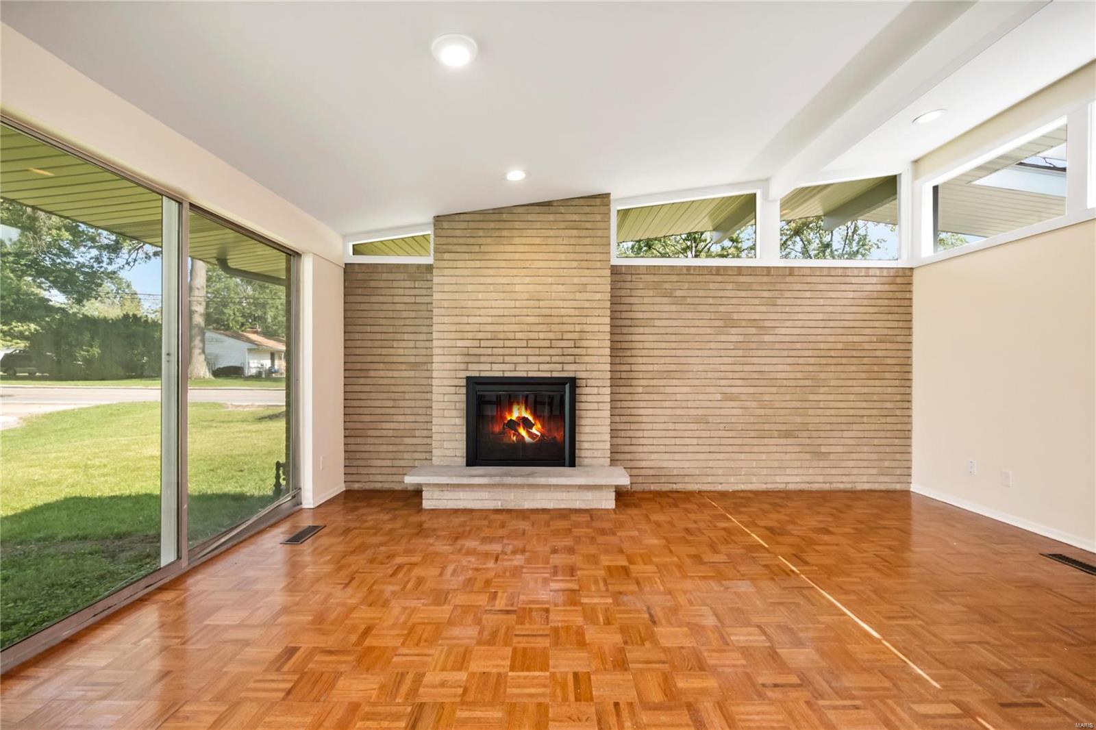 9875 East Watson Road St. Louis, MO 63126 - Photo 6 of 21 Gallery Image 6