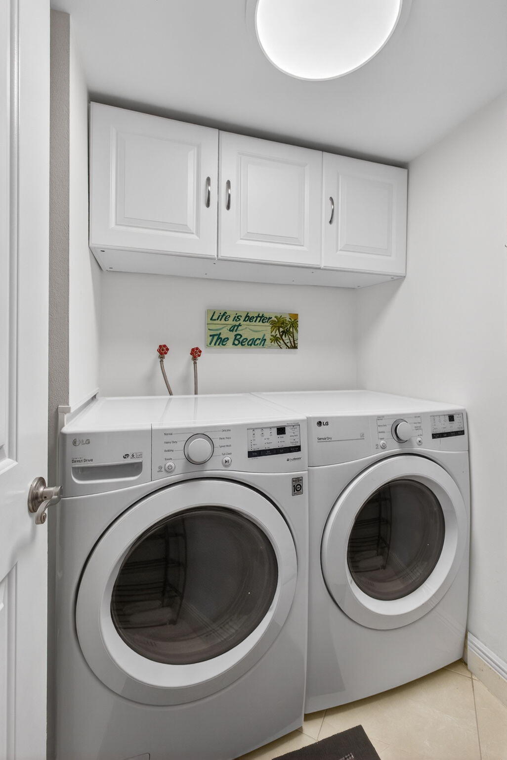 4200 North Ocean Drive, Unit 2803 Riviera Beach, FL 33404 - Photo 21 of 47 Laundry