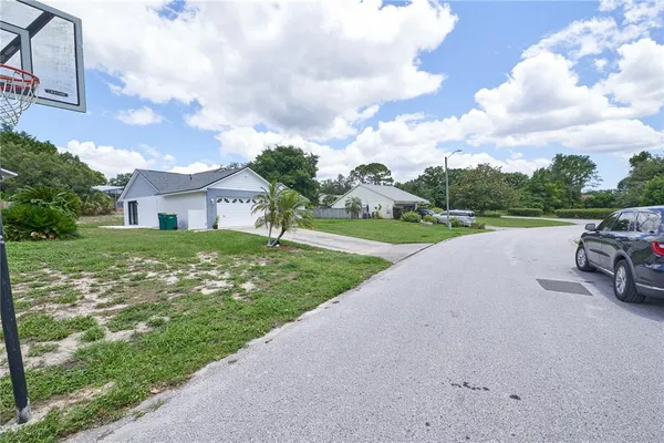 $330,000 | 119 Ridgecrest Drive, Eustis, FL 32726