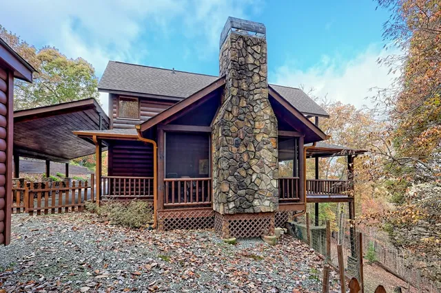 $985,900 | 357 Chicory Drive East, Blairsville, GA 30512