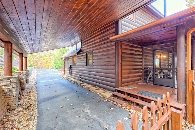 $985,900 | 357 Chicory Drive East, Blairsville, GA 30512