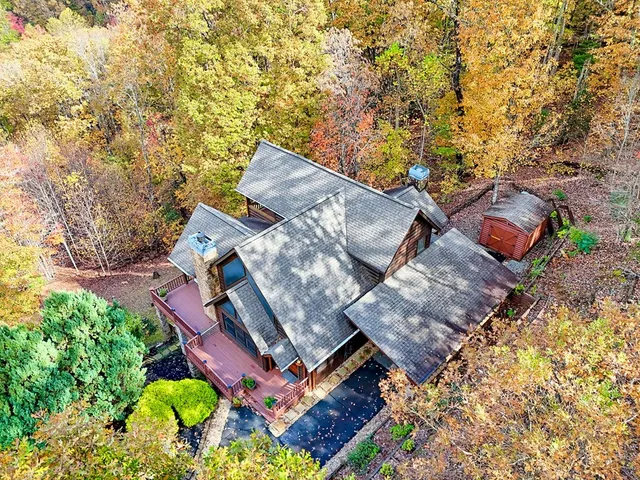 $985,900 | 357 Chicory Drive East, Blairsville, GA 30512