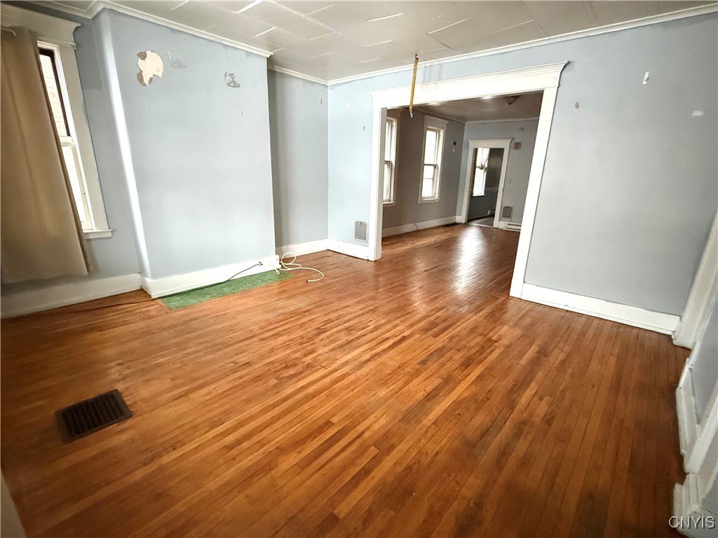 1506 Oneida Street Utica, NY 13501 - Photo 4 of 13