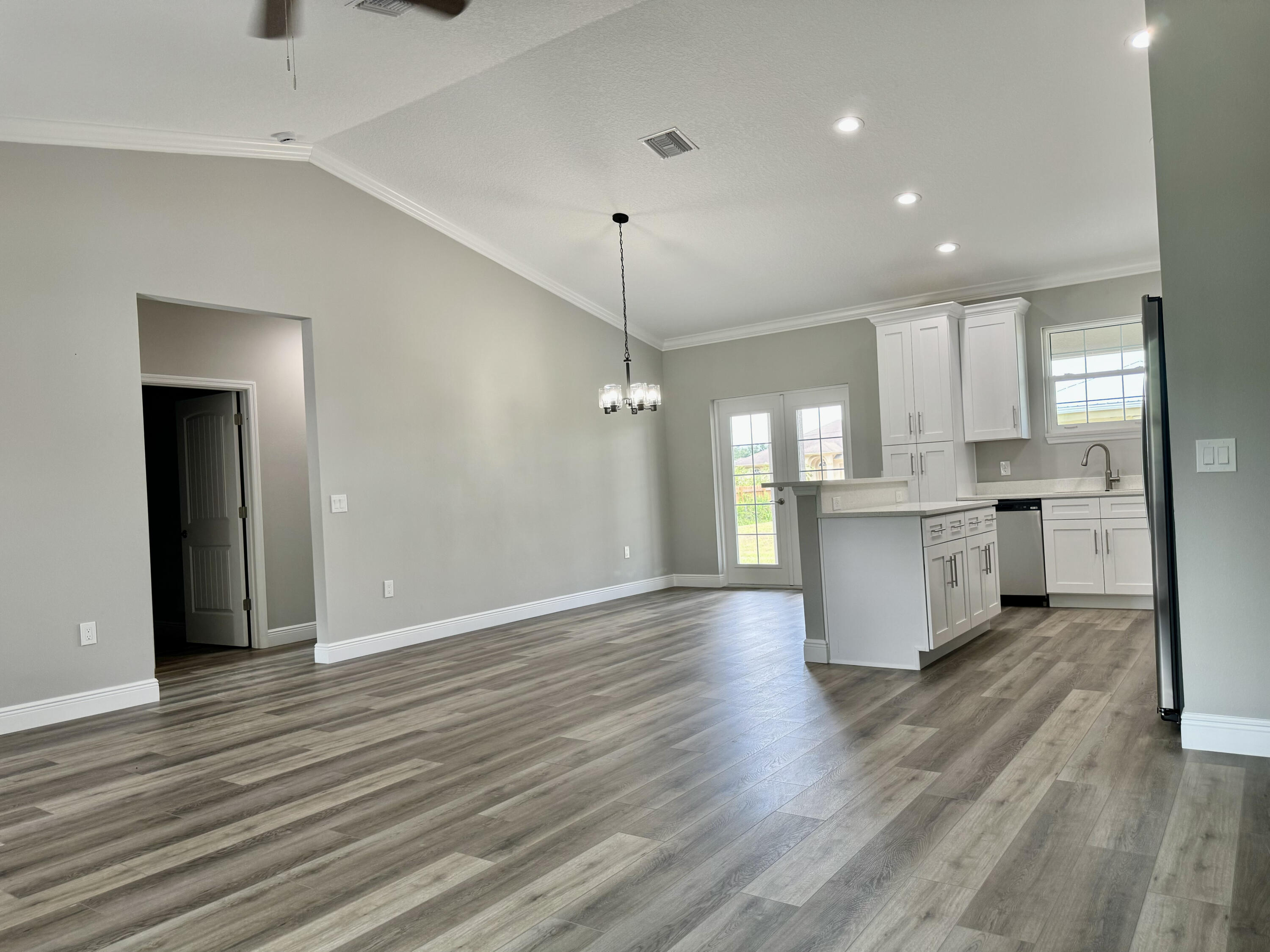 528 Southeast 35th Terrace Okeechobee, FL 34974 - Photo 3 of 21 3