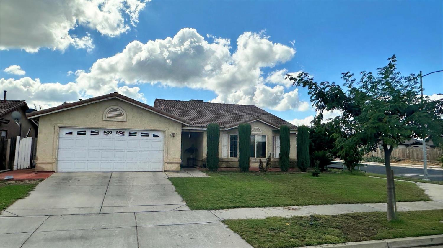 a view of house and outdoor space