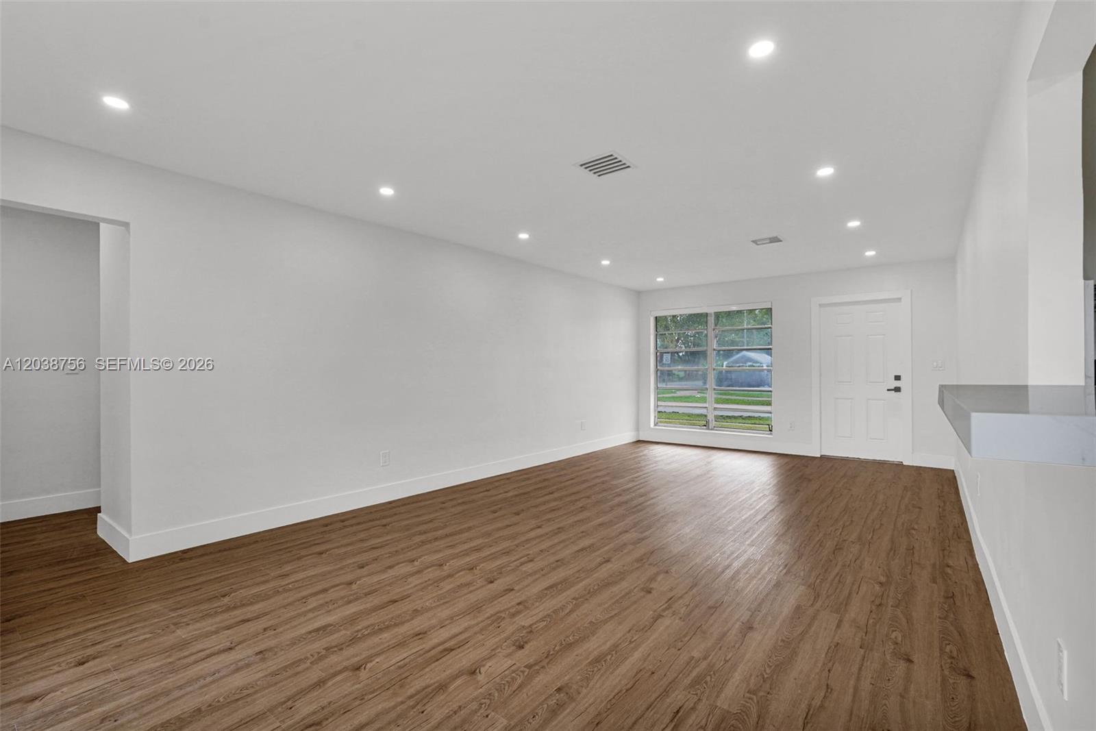 8201 Southwest 42nd Street Miami, FL 33155 - Photo 4 of 71