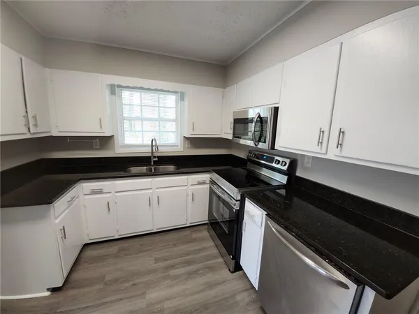 $1,650 | 2879 Port Royal Lane, Decatur, GA 30034