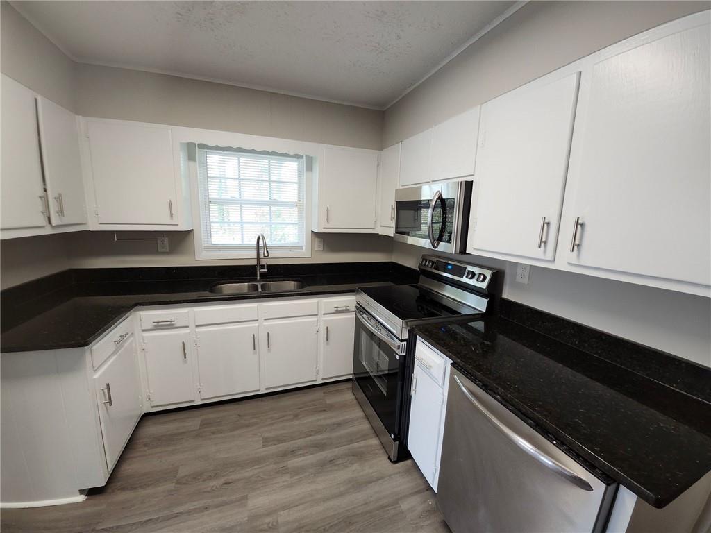 2879 Port Royal Lane Decatur, GA 30034 - Photo 3 of 16