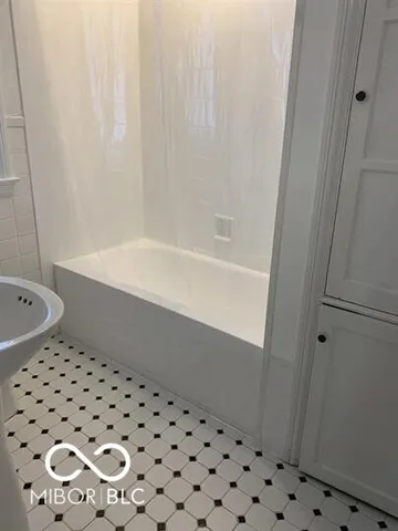 $1,795 | 6401 Central Avenue, Indianapolis, IN 46220