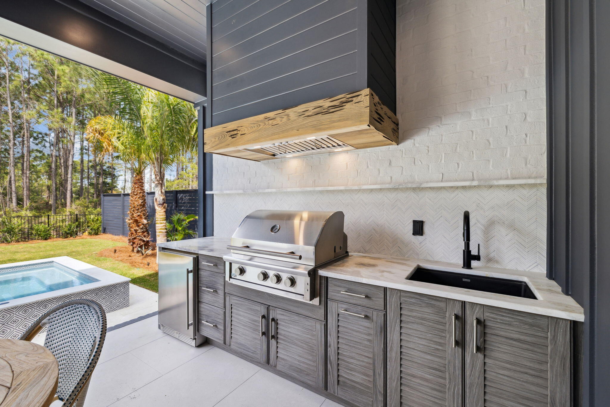 20 Loon Lake Drive Santa Rosa Beach, FL 32459 - Photo 11 of 54 a kitchen that has a sink and a stove