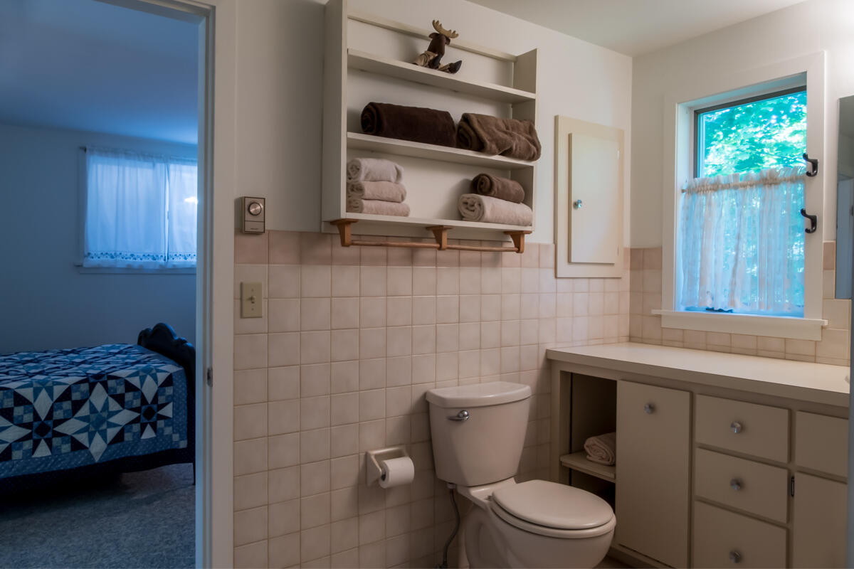 15 Cushing Briggs Road Freeport, ME 04032 - Photo 43 of 86 49-Shared full bath (2 of 2)