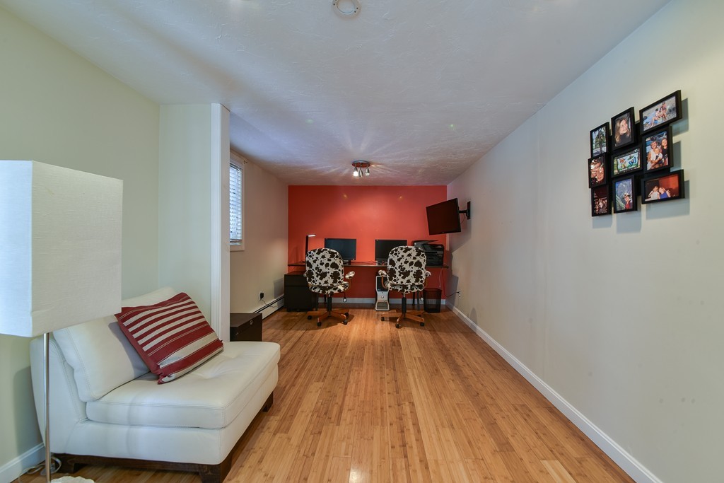 3 York Road Wayland, MA 01778 - Photo 13 of 27 Gallery Image 13