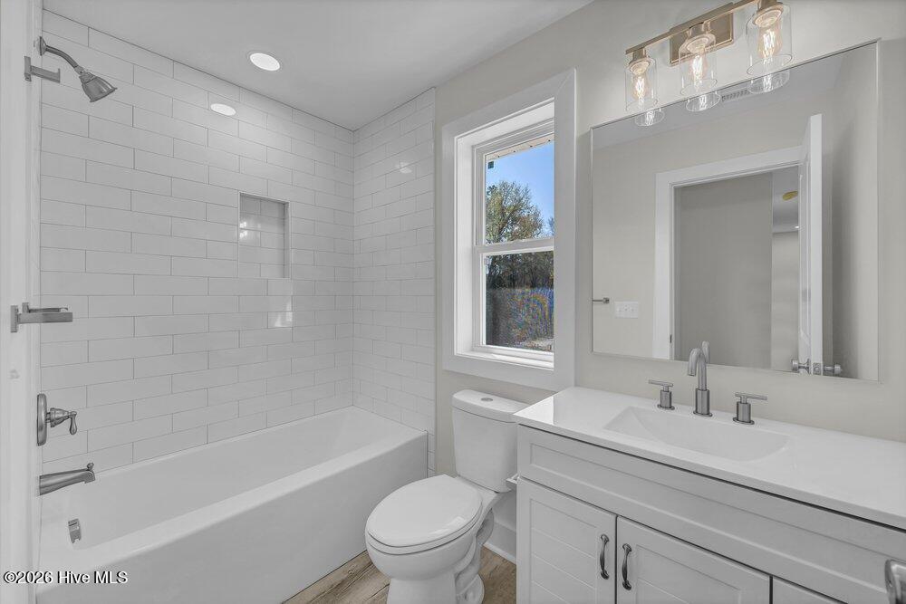 288 Charlestown Road Southport, NC 28461 - Photo 20 of 29 2nd Bathroom